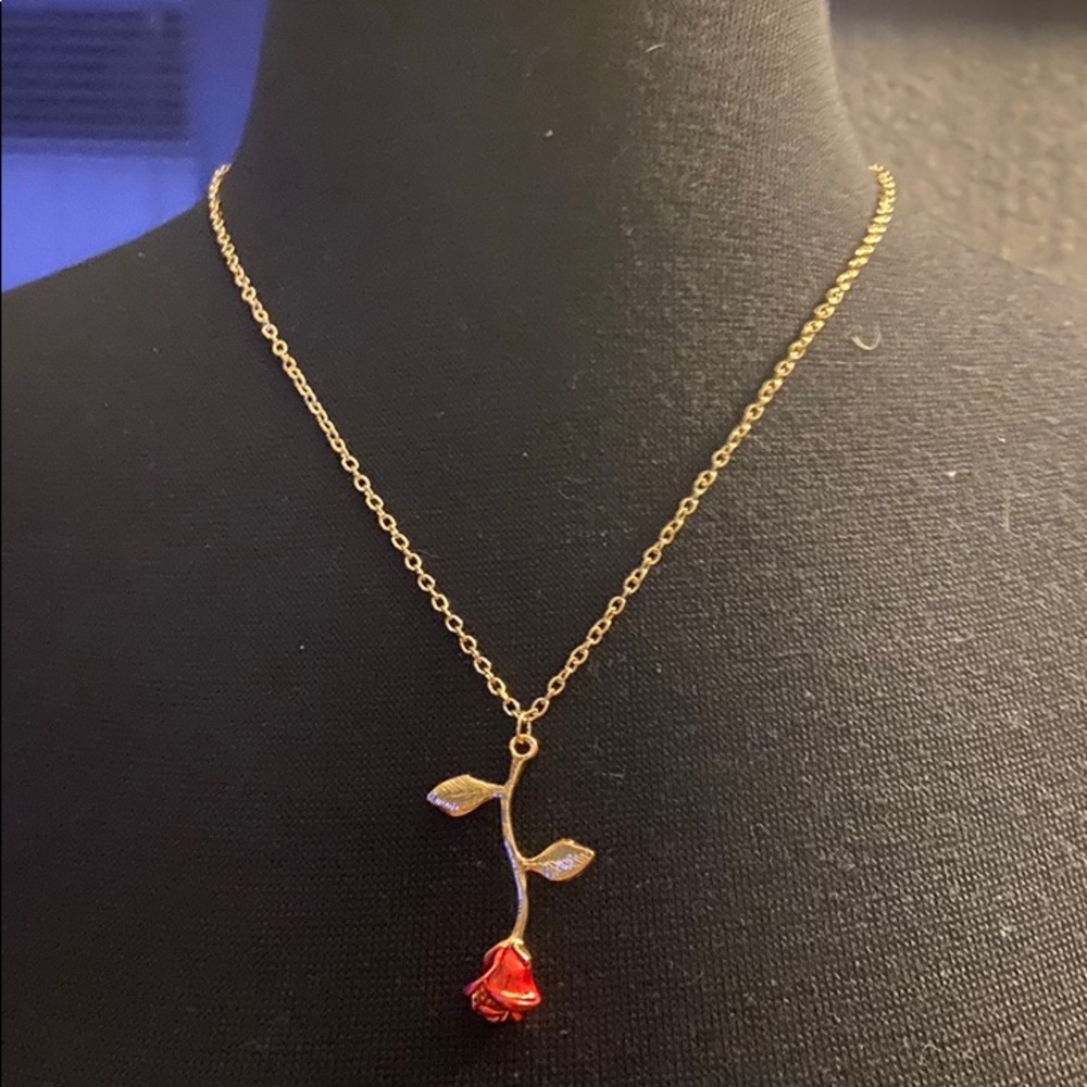🖤3x$12 Delicate Rose🌹Charm & Necklace